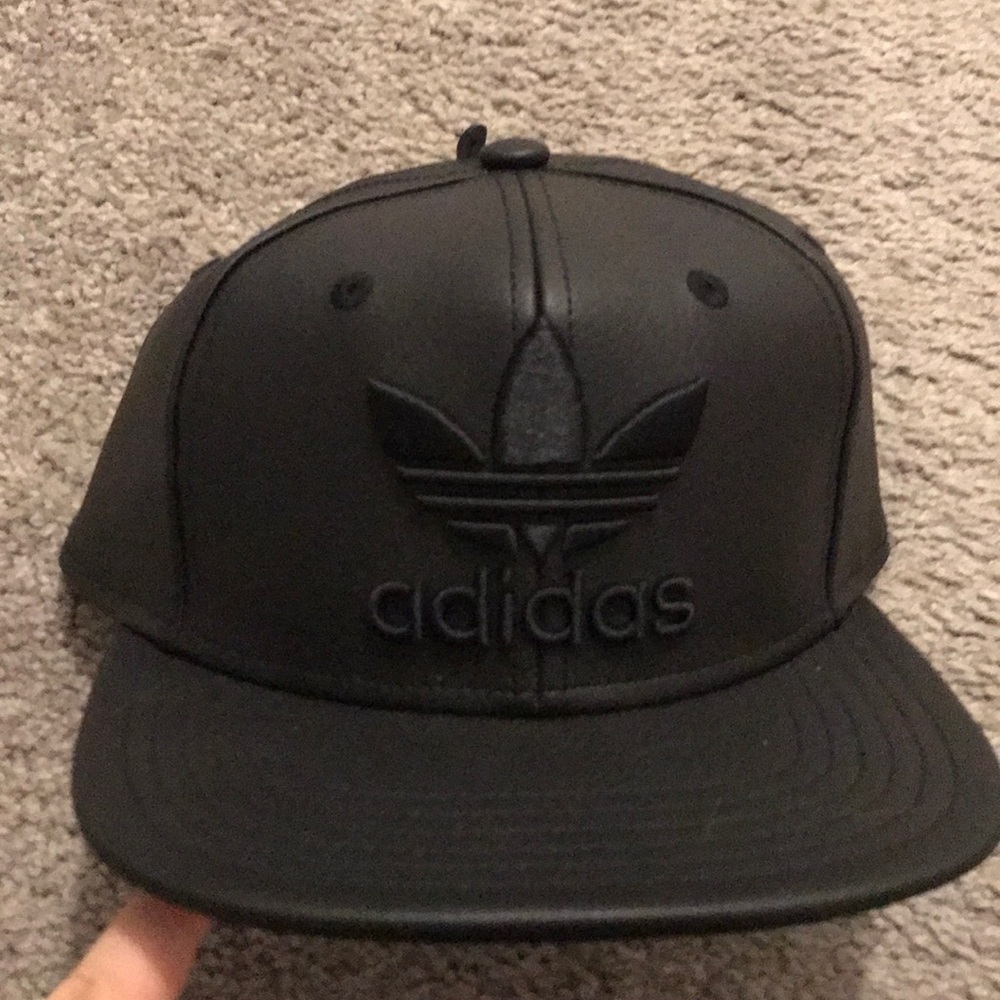 NWOT adidas originals faux leather snapback